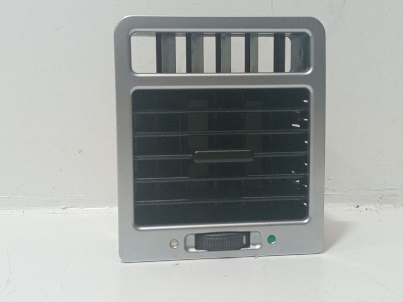 Recambio de rejilla aireadora para land rover range rover iii (l322) 4.4 4x4 referencia OEM IAM H52400282060  