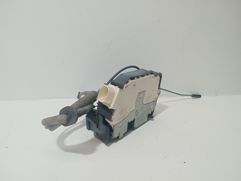 Recambio de cerradura puerta trasera derecha para land rover range rover iii (l322) 4.4 4x4 referencia OEM IAM 00530859427  