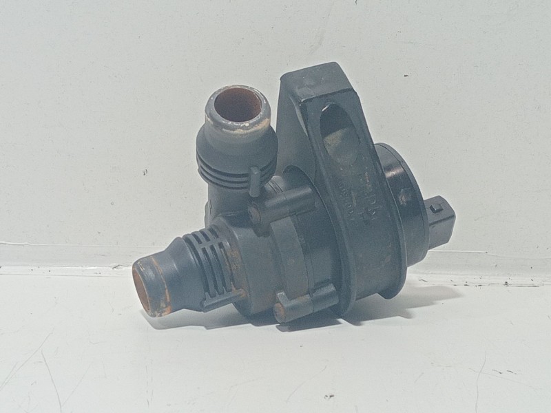 Recambio de bomba agua para land rover range rover iii (l322) 4.4 4x4 referencia OEM IAM 30950912  