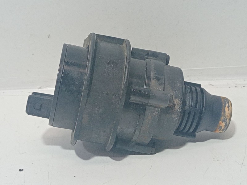 Recambio de bomba agua para land rover range rover iii (l322) 4.4 4x4 referencia OEM IAM 30950912  