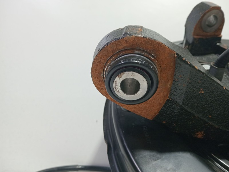 Recambio de mangueta trasera derecha para land rover range rover iii (l322) 4.4 4x4 referencia OEM IAM 33326750307GB  