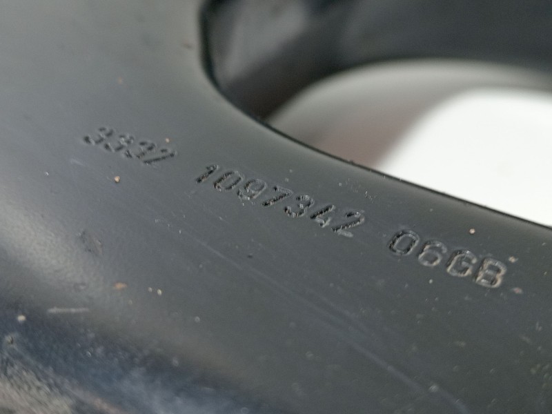 Recambio de brazo suspension superior trasero derecho para land rover range rover iii (l322) 4.4 4x4 referencia OEM IAM 33321097