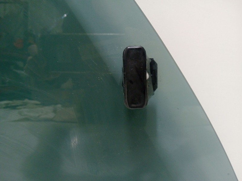 Recambio de luna trasera izquierda para mitsubishi l 200 (k6/7) 2500 td glx (4-ptas.) referencia OEM IAM L200(K6/7)2500TDGLX(4-p