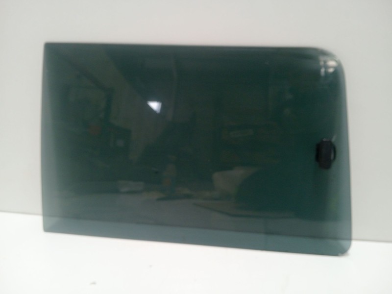 Recambio de luna trasera izquierda para mitsubishi l 200 (k6/7) 2500 td glx (4-ptas.) referencia OEM IAM L200(K6/7)2500TDGLX(4-p