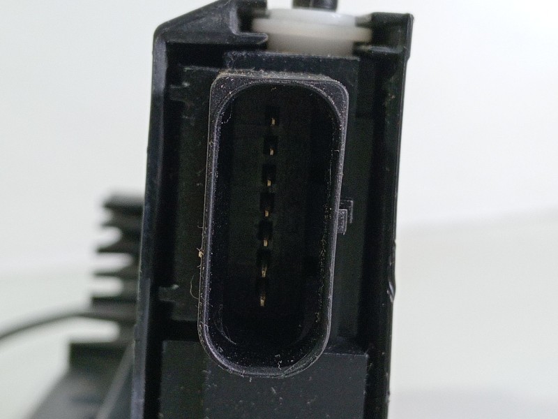 Recambio de cerradura puerta delantera derecha para citroën c4 spacetourer (3d_) 1.5 bluehdi 130 referencia OEM IAM 9810310280  