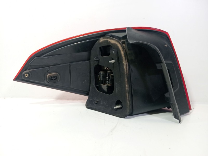 Recambio de piloto trasero derecho para renault laguna grandtour iii 2009 referencia OEM IAM 2655500002  