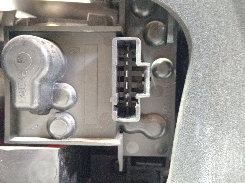 Recambio de piloto trasero derecho para renault laguna grandtour iii 2009 referencia OEM IAM 2655500002  