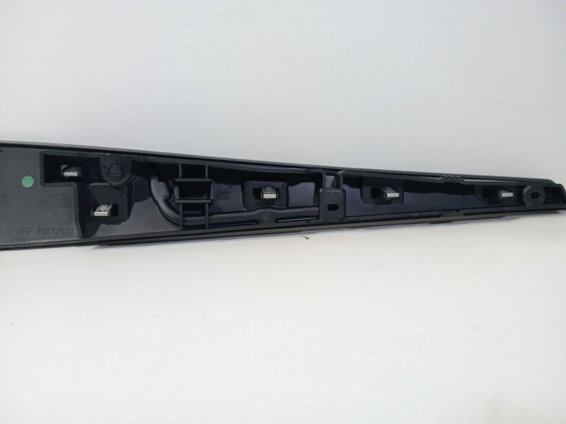 Recambio de moldura para renault laguna grandtour iii 2009 referencia OEM IAM LAGUNA GRANDTOUR III 2009 0  