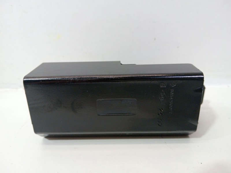 Recambio de cerradura maletero / porton para renault laguna grandtour iii 2009 referencia OEM IAM 906420001R  