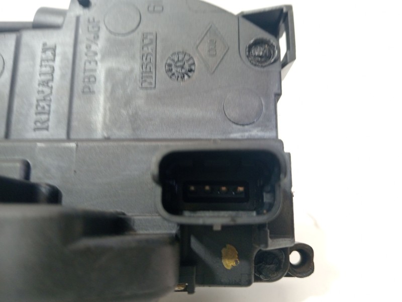 Recambio de cerradura puerta delantera derecha para renault laguna grandtour iii 2009 referencia OEM IAM 325010002R  