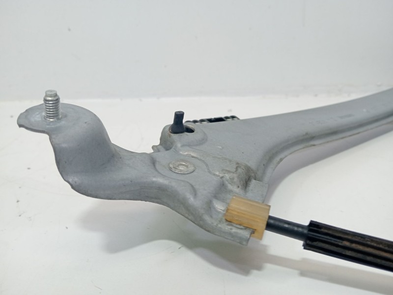 Recambio de elevalunas trasero derecho para renault laguna grandtour iii 2009 referencia OEM IAM 827000001R  