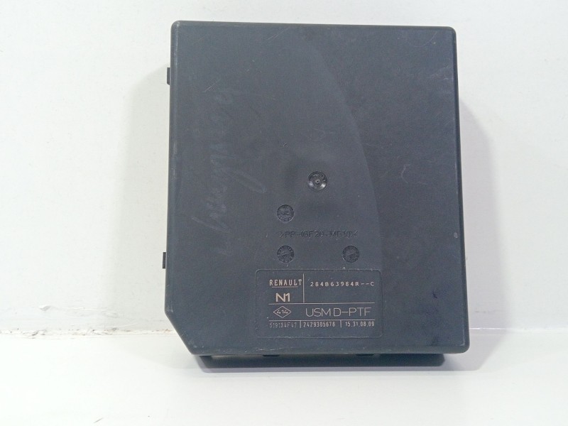 Recambio de caja reles / fusibles para renault laguna grandtour iii 2009 referencia OEM IAM 2429305678  