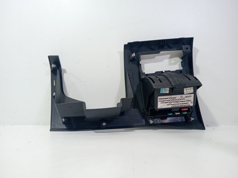 Recambio de moldura para renault laguna grandtour iii 2009 referencia OEM IAM 689210002R  
