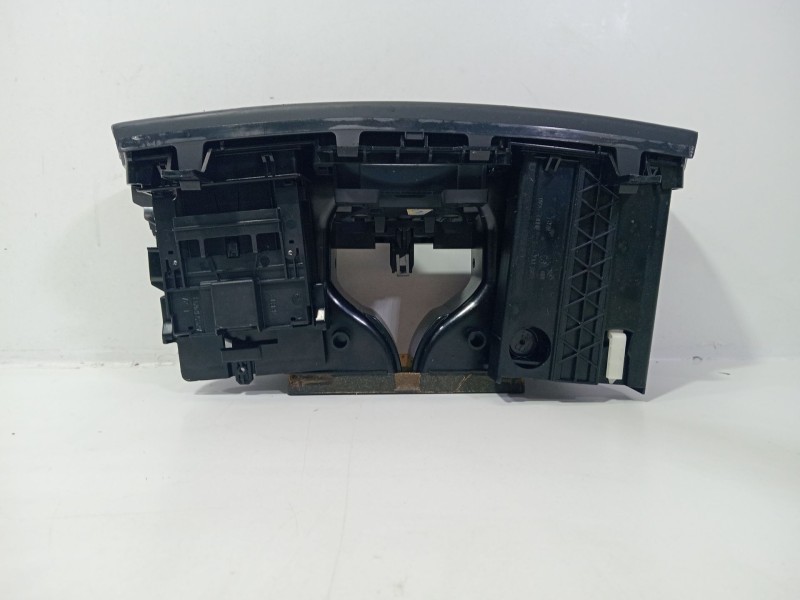 Recambio de rejilla aireadora para renault laguna grandtour iii 2009 referencia OEM IAM A2C53299318  