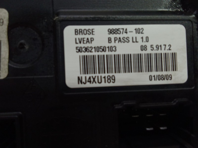 Recambio de motor elevalunas delantero derecho para renault laguna grandtour iii 2009 referencia OEM IAM 503621050103  