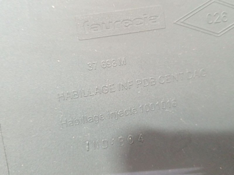 Recambio de moldura para renault laguna grandtour iii 2009 referencia OEM IAM 1001010  