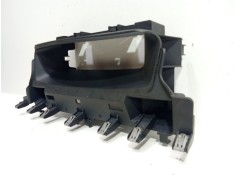 Recambio de guarnecido pantalla multifuncion para renault laguna grandtour iii 2009 referencia OEM IAM 682470008R   2