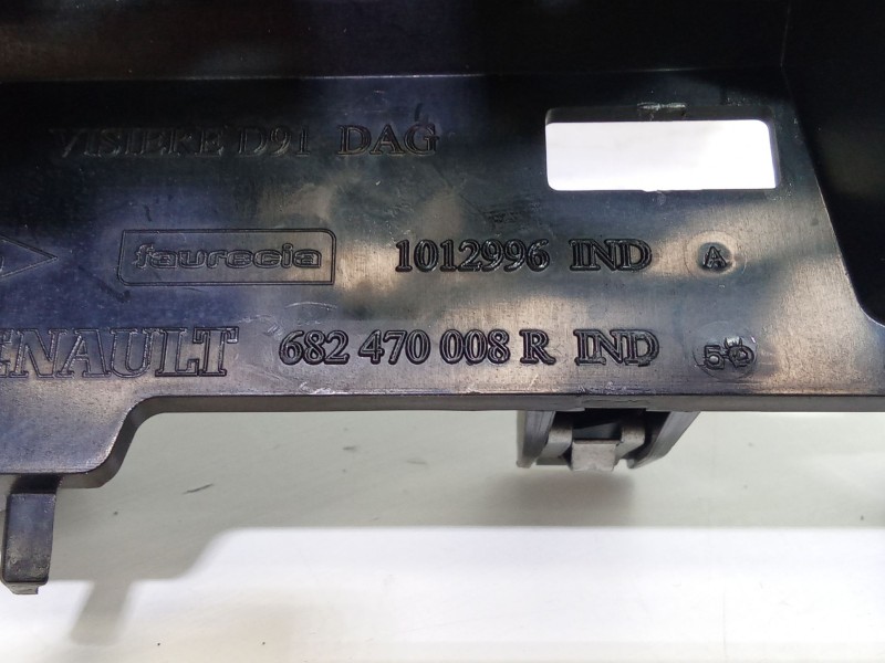 Recambio de guarnecido pantalla multifuncion para renault laguna grandtour iii 2009 referencia OEM IAM 682470008R  