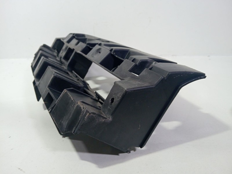 Recambio de moldura para renault laguna grandtour iii 2009 referencia OEM IAM 61200002R  