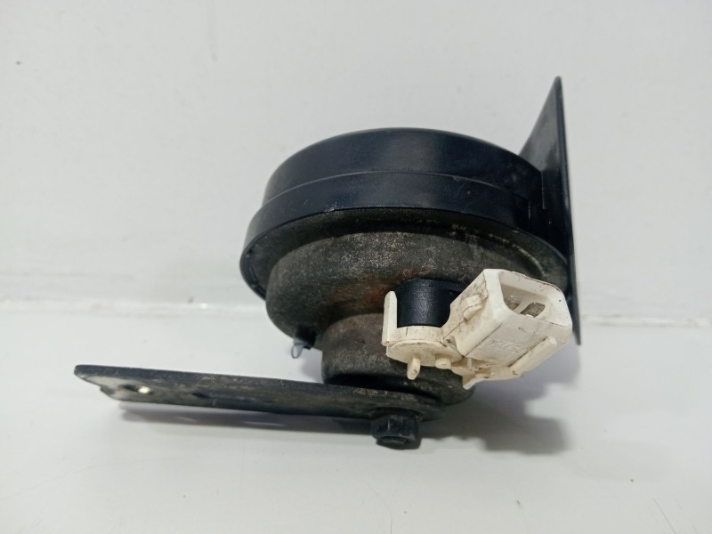Recambio de claxon para renault laguna grandtour iii 2009 referencia OEM IAM A046522  