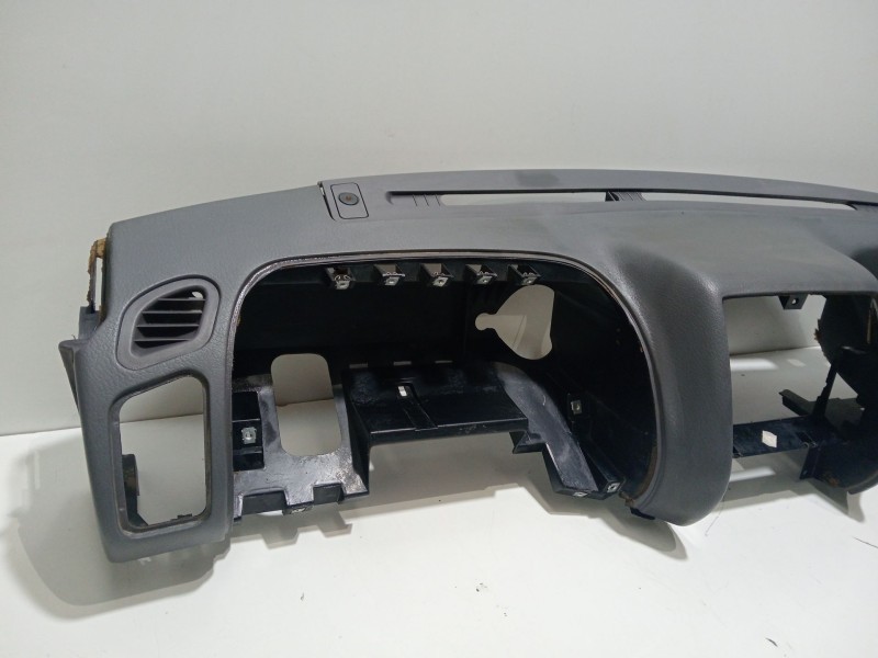 Recambio de salpicadero para nissan terrano/terrano.ii (r20) comfort plus referencia OEM IAM TERRANO/TERRANO.II (R20)  
