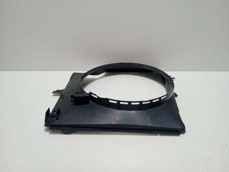 Recambio de envolvente electroventilador para land rover range rover iii (l322) 4.4 4x4 referencia OEM IAM 10519211  