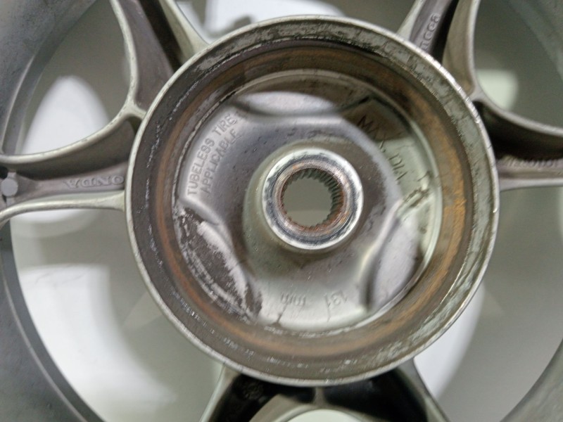 Recambio de llanta para honda ps ps 125i (jf17) referencia OEM IAM E13M/CxMT3.50DOT  