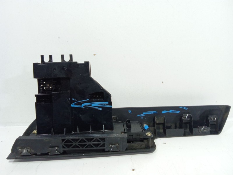 Recambio de mando elevalunas delantero izquierdo para land rover range rover iii (l322) 4.4 4x4 referencia OEM IAM YUD000292PVA 