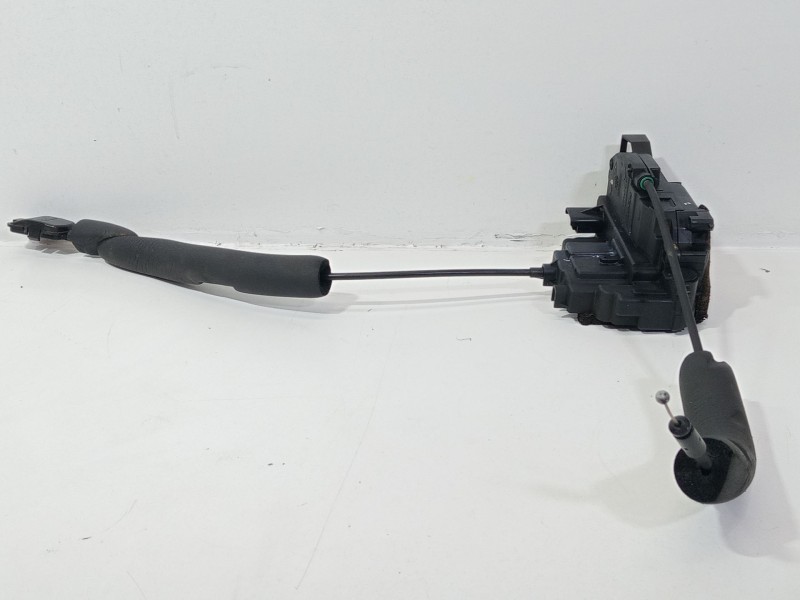 Recambio de cerradura puerta delantera izquierda para renault laguna grandtour iii 2009 referencia OEM IAM 82500002R  