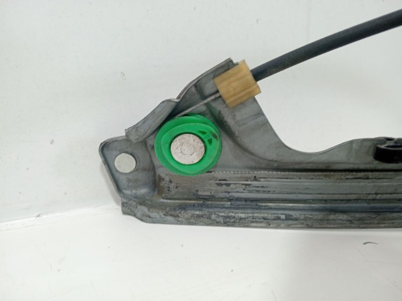 Recambio de elevalunas delantero izquierdo para renault laguna grandtour iii 2009 referencia OEM IAM 807010002R  