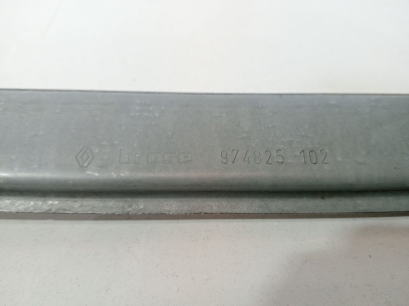 Recambio de elevalunas delantero izquierdo para renault laguna grandtour iii 2009 referencia OEM IAM 807010002R  