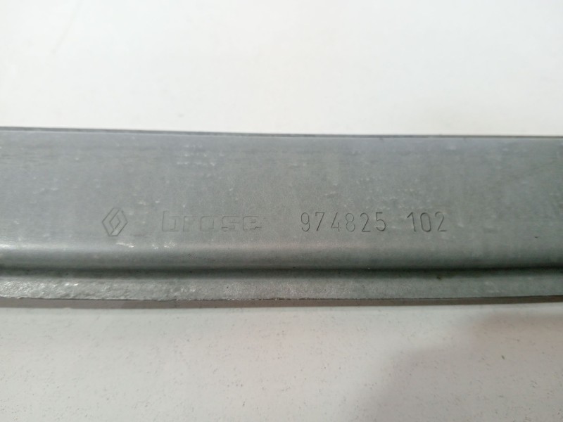 Recambio de elevalunas delantero izquierdo para renault laguna grandtour iii 2009 referencia OEM IAM 807010002R  