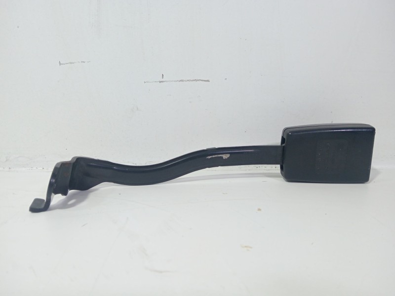 Recambio de anclaje cinturon delantero izquierdo para volkswagen golf v (1k1) 1.9 tdi referencia OEM IAM 1K4857755A  
