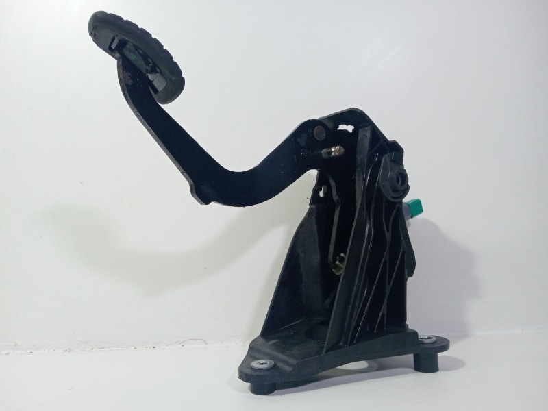 Recambio de pedal embrague para renault laguna grandtour iii 2009 referencia OEM IAM 09255210  