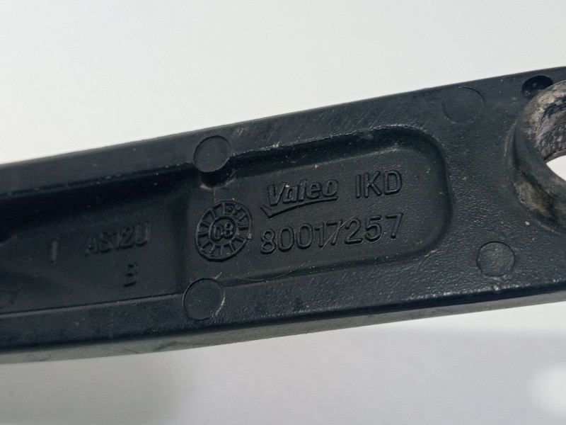 Recambio de brazo limpia delantero izquierdo para renault laguna grandtour iii 2009 referencia OEM IAM 80017257  