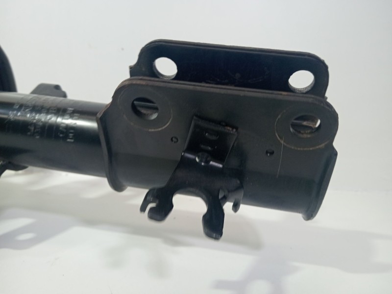 Recambio de amortiguador delantero izquierdo para renault laguna grandtour iii 2009 referencia OEM IAM 543025668R  