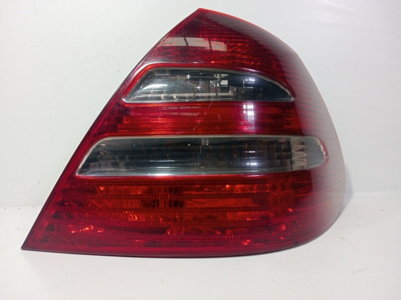 Recambio de piloto trasero derecho para mercedes-benz clase e (w211) e 220 cdi (211.006) referencia OEM IAM A2118200454  