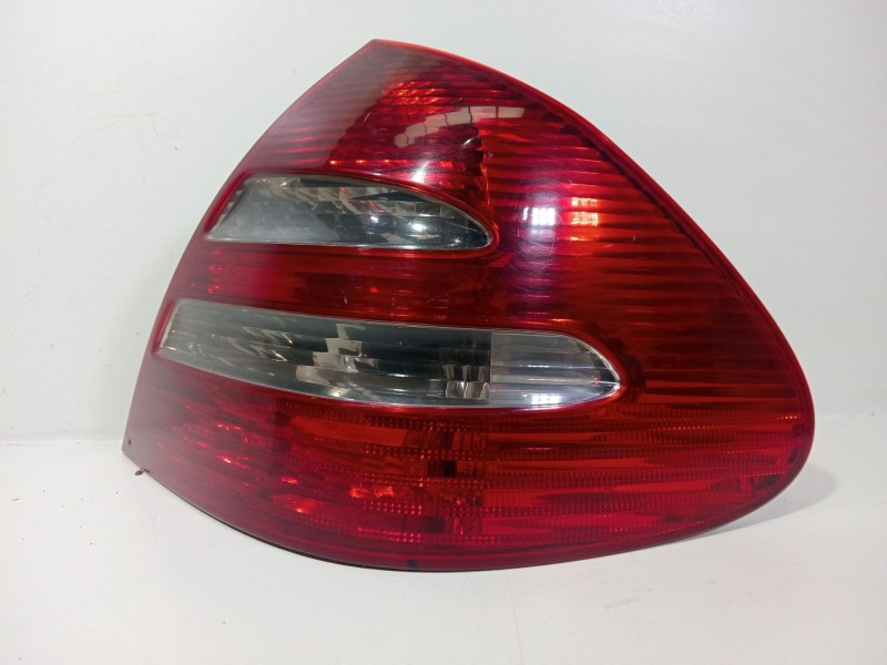 Recambio de piloto trasero derecho para mercedes-benz clase e (w211) e 220 cdi (211.006) referencia OEM IAM A2118200454  