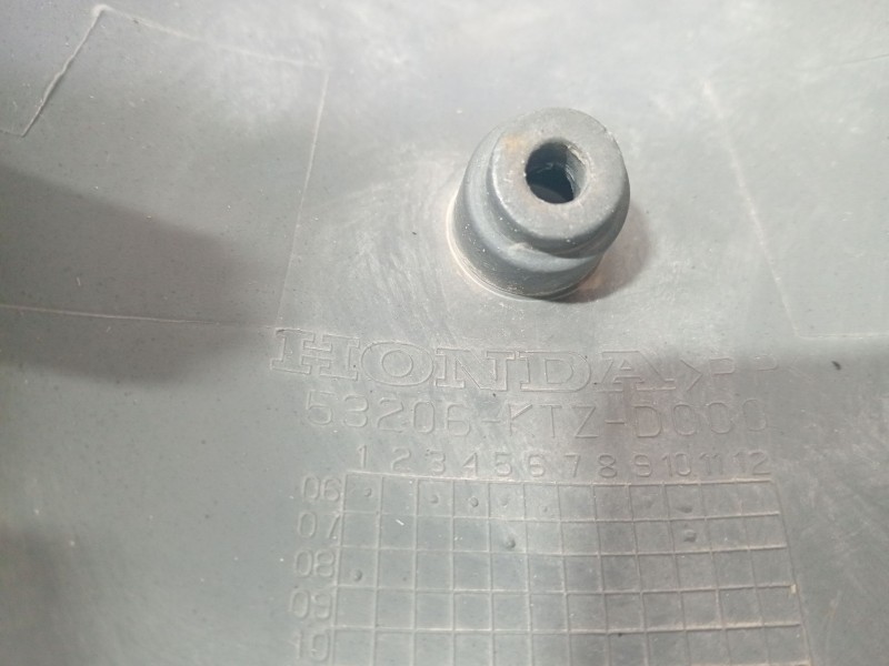 Recambio de moldura para honda ps ps 125i (jf17) referencia OEM IAM 53206KTZD000  