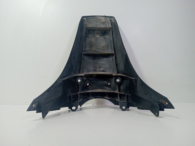Recambio de moldura para honda ps ps 125i (jf17) referencia OEM IAM 80100KTZD000  