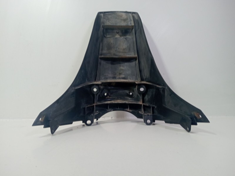 Recambio de moldura para honda ps ps 125i (jf17) referencia OEM IAM 80100KTZD000  