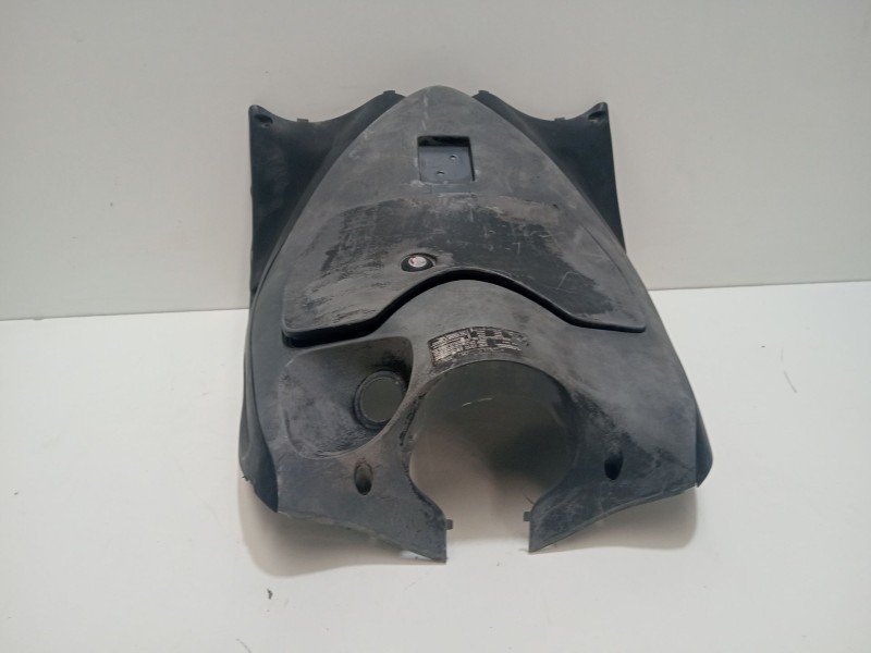 Recambio de moldura para honda ps ps 125i (jf17) referencia OEM IAM 81131KTZD000  