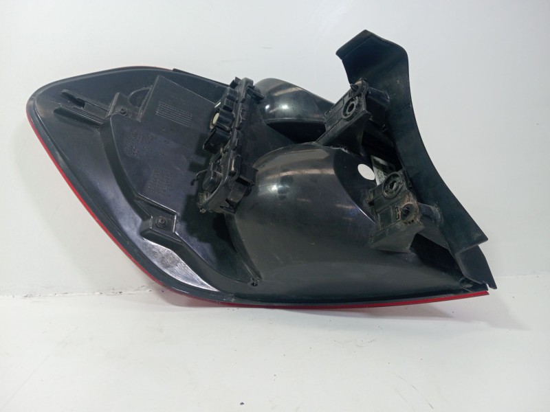 Recambio de piloto trasero derecho para bmw 2 active tourer (f45) 218 d referencia OEM IAM 731106014  