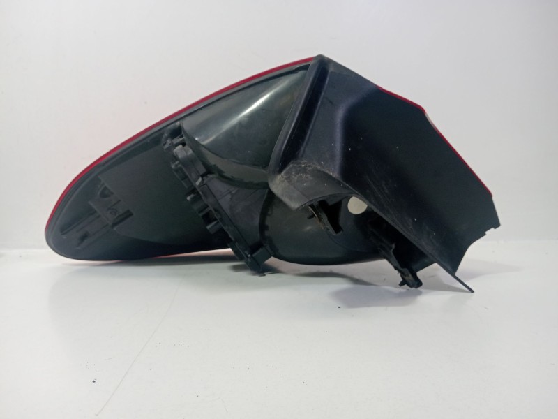 Recambio de piloto trasero derecho para bmw 2 active tourer (f45) 218 d referencia OEM IAM 731106014  