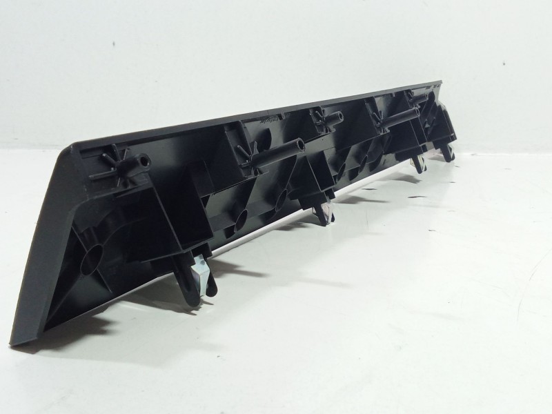Recambio de moldura para bmw 2 active tourer (f45) 218 d referencia OEM IAM 9303917  
