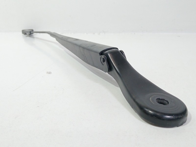 Recambio de brazo limpia delantero izquierdo para bmw 2 active tourer (f45) 218 d referencia OEM IAM 733596308  