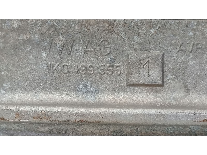 Recambio de soporte cambio para audi a3 sportback (8va) ambiente referencia OEM IAM 1K0199555  