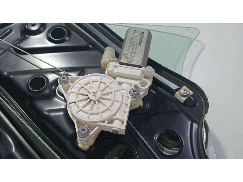 Recambio de elevalunas trasero derecho para bmw serie 1 cabrio (e88) 120i referencia OEM IAM 716559404  