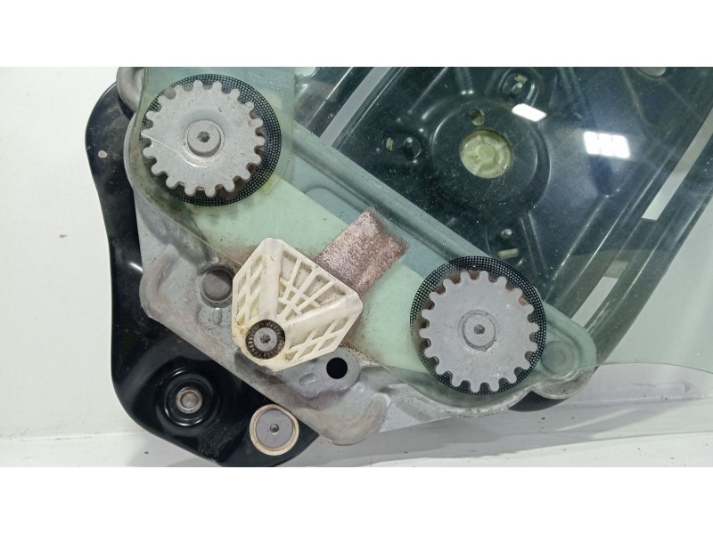 Recambio de elevalunas trasero izquierdo para bmw serie 1 cabrio (e88) 120i referencia OEM IAM 716559304  