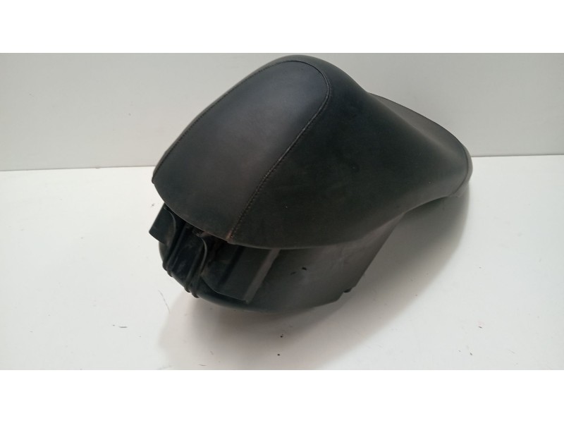 Recambio de asiento delantero izquierdo para honda ps ps 125i (jf17) referencia OEM IAM X7 X7 125 (M62) 2008 - 2012 124.0  